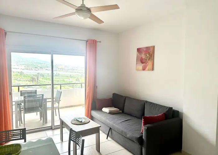 Pambnb - Cozy Seaview Apartment With Gym & Kids Park