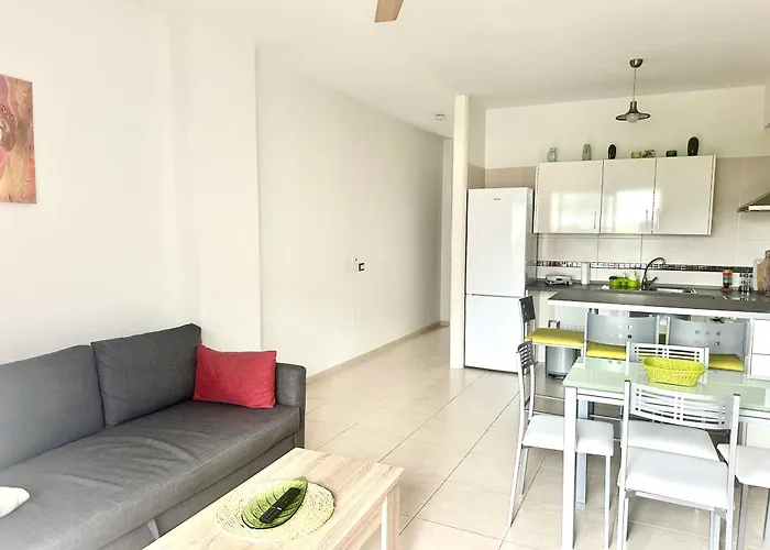 Pambnb - Cozy Seaview Apartment With Gym & Kids Park